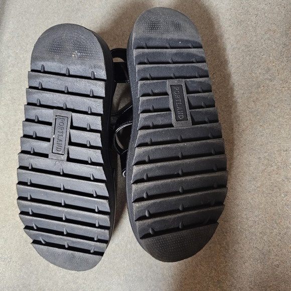 Portland Dolly Women Sz 6.5 black faux leather chunky strappy platform sandals - Picture 3 of 13